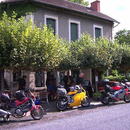 Auberge Magnette Audes Buitenkant foto