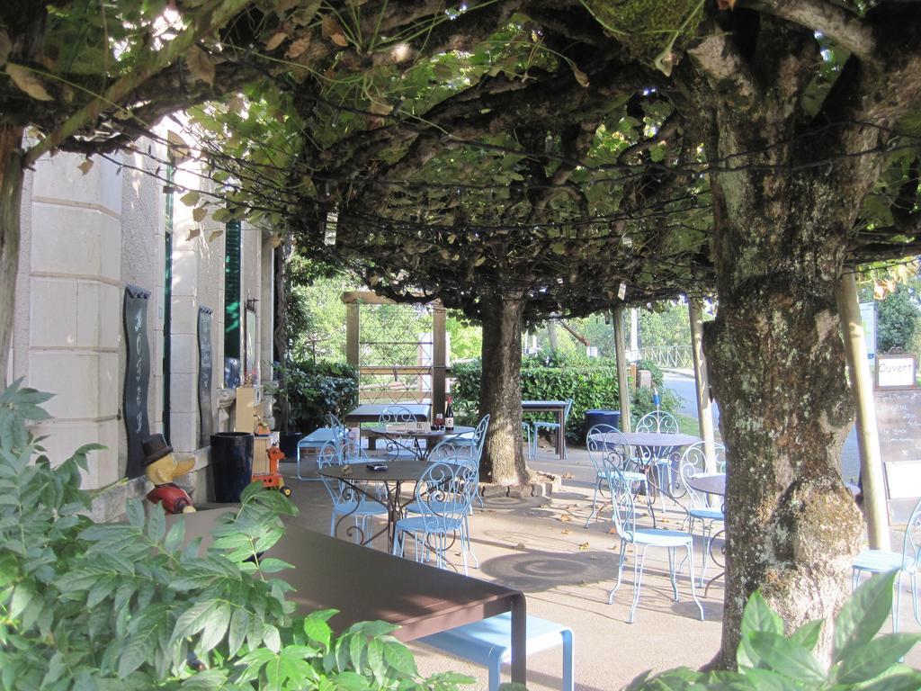 Auberge Magnette Audes Buitenkant foto